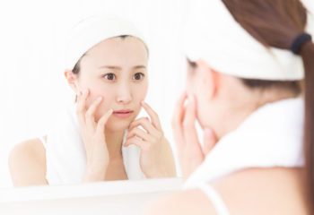 スキンケアのキホン！夏の紫外線でダーメジを受けたお肌の改善